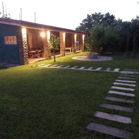 Omsi House Hotel Telavi Ngoại thất bức ảnh