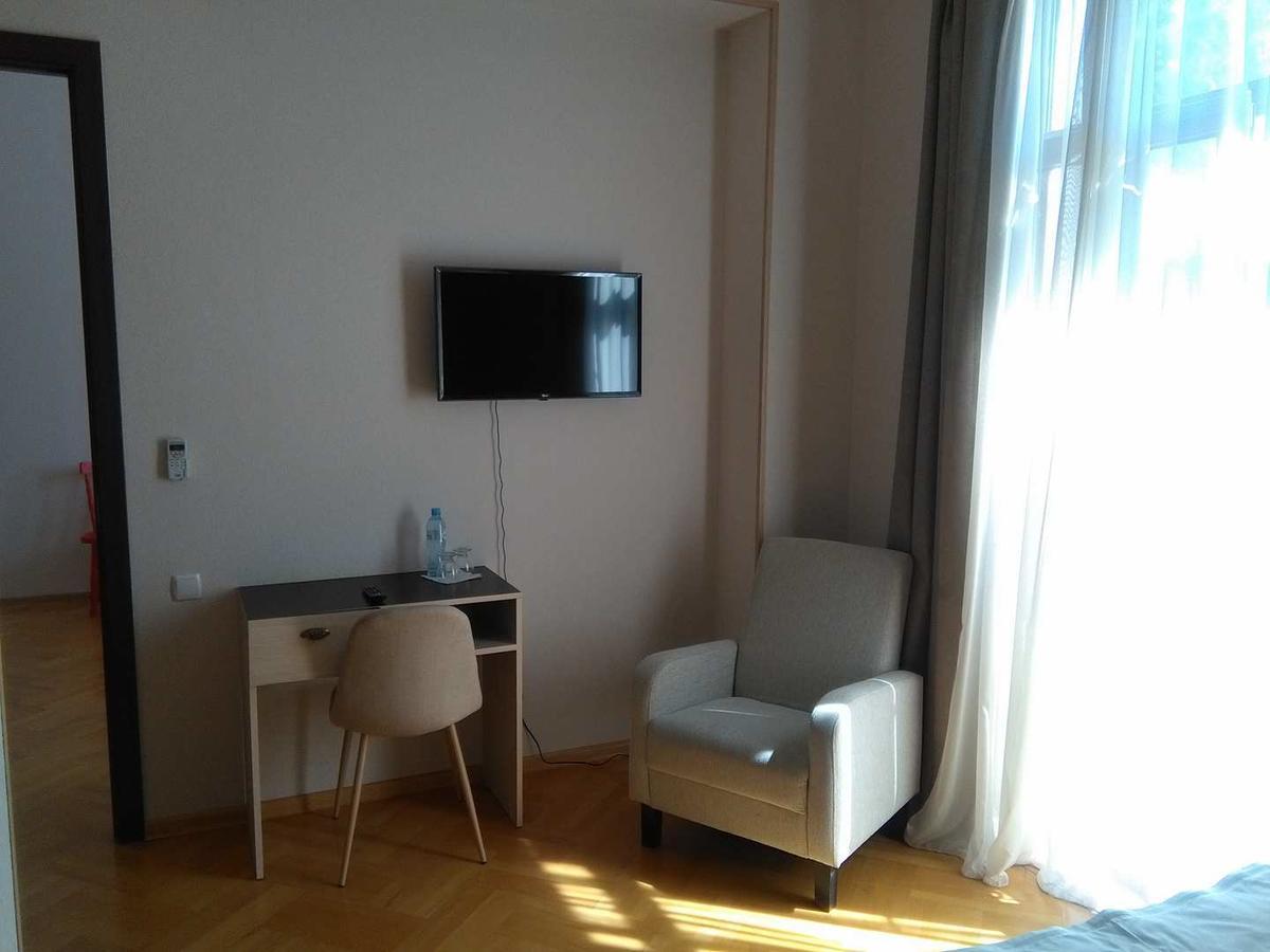 Omsi House Hotel Telavi Ngoại thất bức ảnh