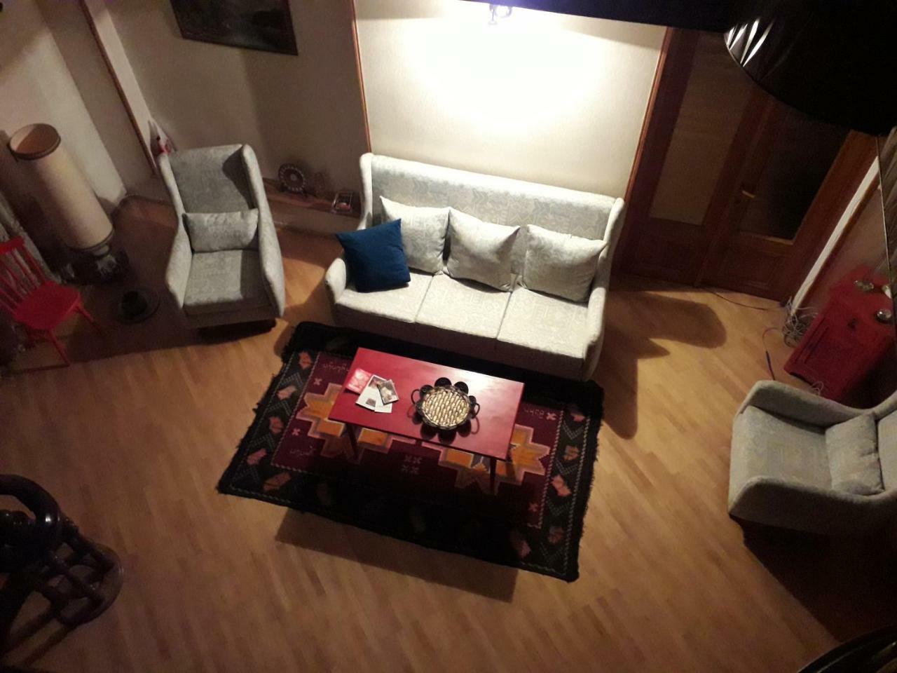 Omsi House Hotel Telavi Ngoại thất bức ảnh