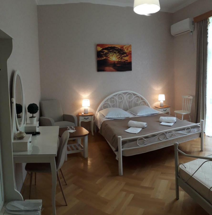Omsi House Hotel Telavi Ngoại thất bức ảnh